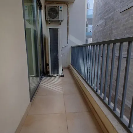 The - 4bed Sliemaseafront Fl 2 By Homely Appartamento