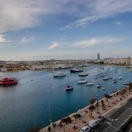 The - 4bed Sliemaseafront Fl 2 By Homely Sliema
