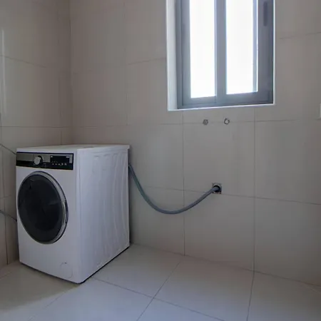 Appartement The - 4bed Sliemaseafront Fl 2 By Homely