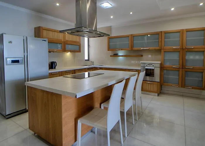 The - 4bed Sliemaseafront Fl 2 By Homely Appartamento