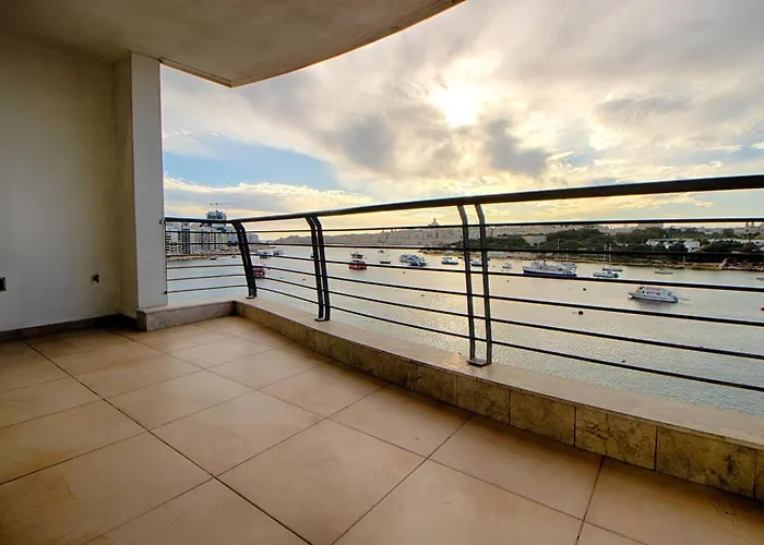 Daire The - 4bed Sliemaseafront Fl 2 By Homely *