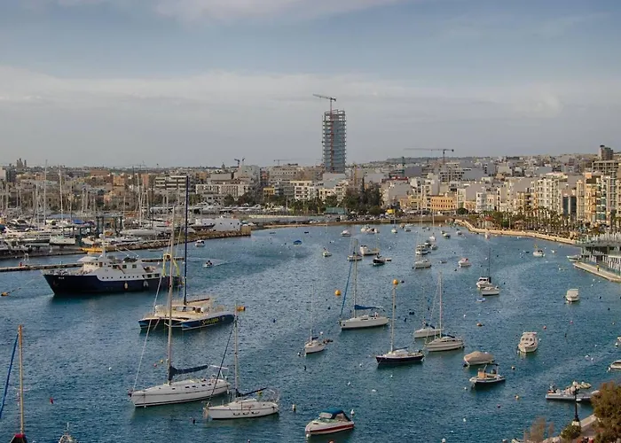 The - 4bed Sliemaseafront Fl 2 By Homely Appartamento Sliema